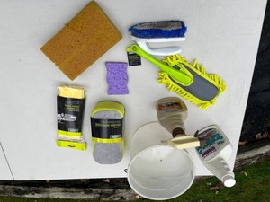 Automotive Cleaning Supplies Mixed Lot - quantities unverified
