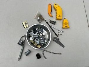 Mixed Lot Sperry Circuit Finders, PlasPlugs Tool & Automotive Parts