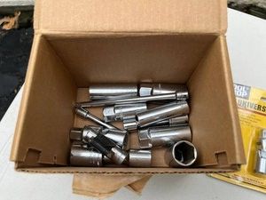 Mixed Lot Larin Hydraulic Jacks, Columbian Vise & Shop Tools