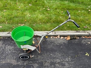 Imperial 600A Roto-Spred Rotary Spreader