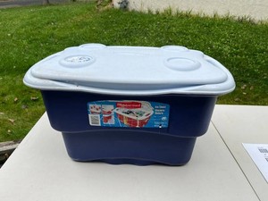 Rubbermaid Ice Chest Cooler 50 Quart