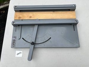 Planche M.A.C. Plastic Board Cutting Angle Guide