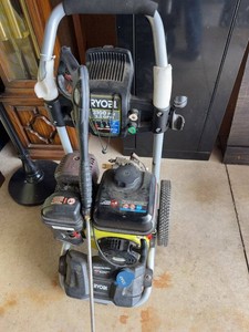 Ryobi 3100 PSI 2.5 GPM Gas Pressure Washer 212cc With Hose Wand