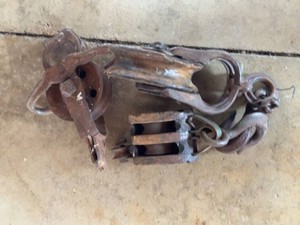 Vintage Cast Iron Barn Hay Trolley Pulley Block Hardware Lot