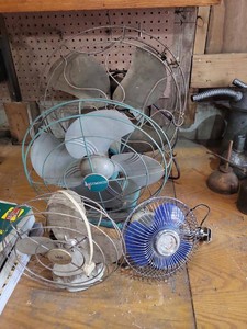 Vintage Electric Fan Lot Including Dominion Desk Fan & Clip-On Fan