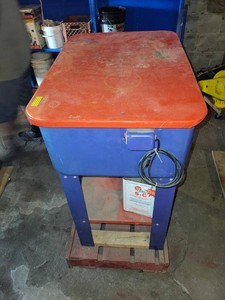 Chicago Electric 20 Gallon Parts Washer Stock 1121 115V Bench Unit