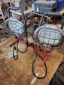Husky Portable Halogen Work Lights With Stands Guards Set of 2