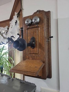 Oak Wall Crank Telephone Antique Style Magneto Phone w Handset