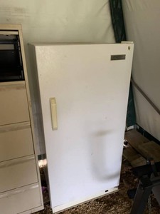 Frigidaire Vintage Upright Freezer Heavy Duty Commercial White