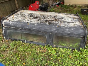 Black Truck Bed Topper Cap w Sliding Side Windows Roof Rails