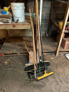 Group Assorted Yard & Garden Hand Tools Brooms Rakes Squeegee