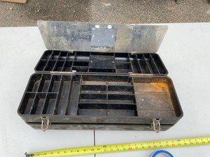 Vintage Floating Box Metal Tackle Box Crossman-Brinkman w Tray