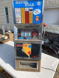 Mills Bell-O-Matic Sierra Silver Star 3 Coin Slot Machine Nevada