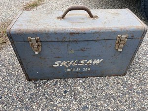 Black & Decker Circular Saw Kit in Skilsaw Metal Case w Blades