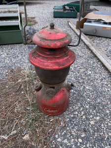 Coleman 200A Red Single Mantle Gas Lantern Vintage USA Untested