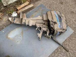 Mercury 9.8 HP Thunderbolt Outboard Boat Motor w Manuals Parts Repair