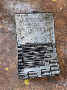 RIDGID Long Grip Screw Extractor Set No. 10 in Metal Case USA