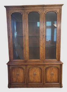 DR - Vintage Cabinet Display Cabinet