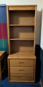 B2 - Bookshelf - Vintage Dixie Oak Bookcase With 3 Drawers