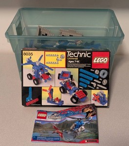 O - LEGO Building Sets - Technic 8035 & Jurassic World 75915
