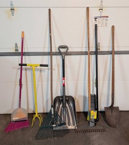 G - Assorted Yard Tools & Shovels Mixed Lot