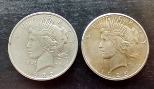 (2) Peace Dollars - 1922-D & 1925