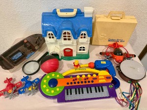 Vintage Toys, Fisher Price Medical Kit and Doll House, Small Keyboard and More