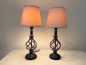 Set of Two 20 Bronze Metal Table Lamps