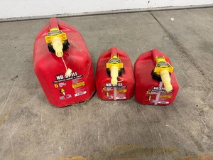No-Spill Fuel Cans