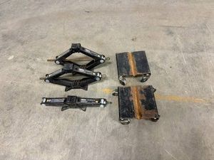 Scissor Jacks & Steel Wheel Dollies