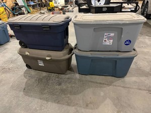 4 Large Totes with Lids