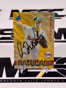Greg Maddux Auto 1994 Pinnacle The Naturals #15 Autograph Baseball Card