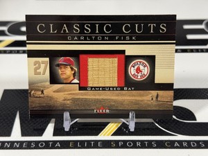 Carlton Fisk Game-Used Bat Relic 2002 Fleer Classic Cuts #CF-B Baseball Card