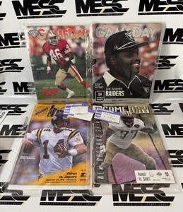 (4) Minnesota Vikings GameDay Programs w Tickets - Football