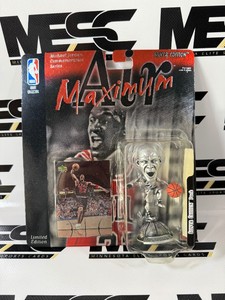 Michael Jordan Air Maximum Silver Edition Pack basketball Figure