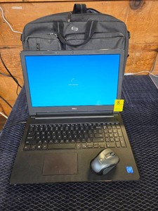 DELL INSPIRON 15 WITH SOLO NEW YORK LAPTOP BAG
