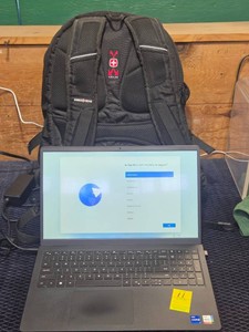 DELL INSPIRON 15 3530 WITH SWISS GEAR PADDED BACKPACK