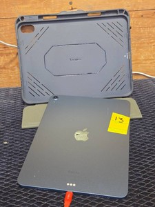iPAD AIR WITH FOLIO CASE