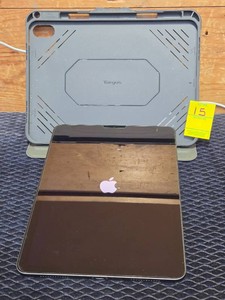 iPAD AIR WITH FOLIO CASE
