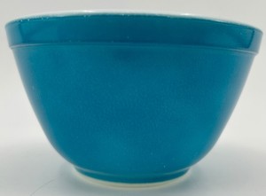 Vintage Pyrex Turquoise Mixing Bowl