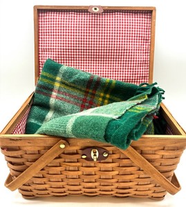 Woven Picnic Basket With Plaid Blanket Mixed Lot