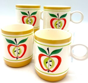 Vintage 1962 Holt Howard Apple Mugs (Lot of 4)