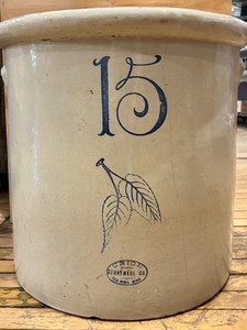 Vintage Double Birch Leaf Red Wing Union Stoneware Co. 15-Gallon Stoneware Crock