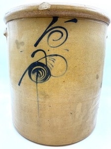 Early Antique Red Wing Pottery Crock With Bee Sting Marking