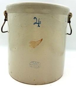 Antique Minnesota Stoneware Co. Crock - Red Wing, 1916 No. 4