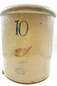 Red Wing 10-Gallon Stoneware Crock With Eagle Emblem