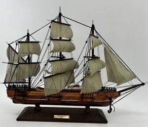 Vintage Clipper 1872 Sailing Ship Model - 21in