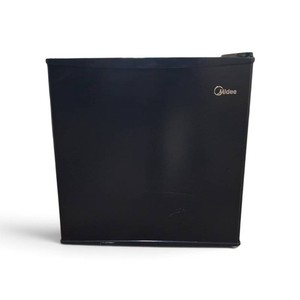 black Midea compact mini fridge