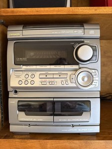 Aiwa CX-NA303 CD Cassette Compact Stereo w Two Speakers Tested