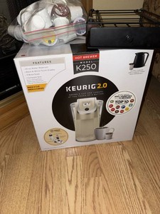 Keurig 2.0 K250 Coffee Maker with Pod Storage Rack & K-Cup Pods